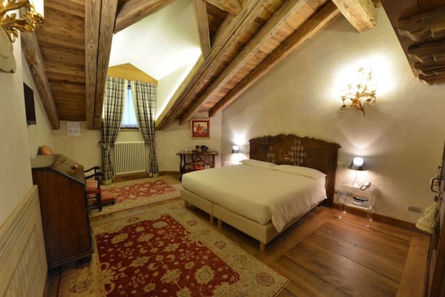 Suite (with Steam Bath)