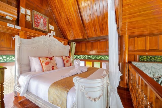 Royal Villa, 1 King Bed, Lanai, Sea View