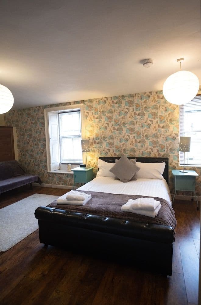 Laburnum Guest House at Bistro Englaze