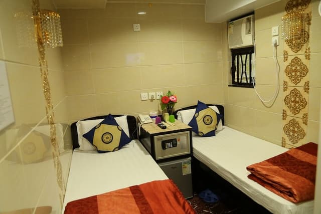 Standard Twin Room