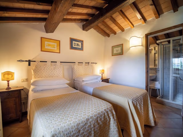Room, 2 Bedrooms