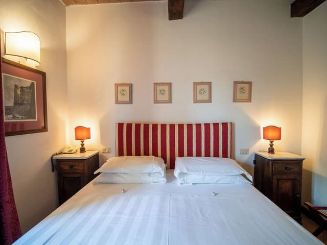 Room, 2 Bedrooms