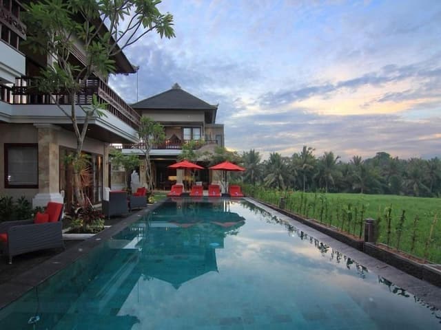 4 Bedroom Villa with Private Pool