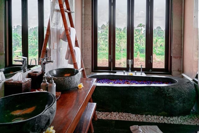4 Bedroom Villa with Private Pool