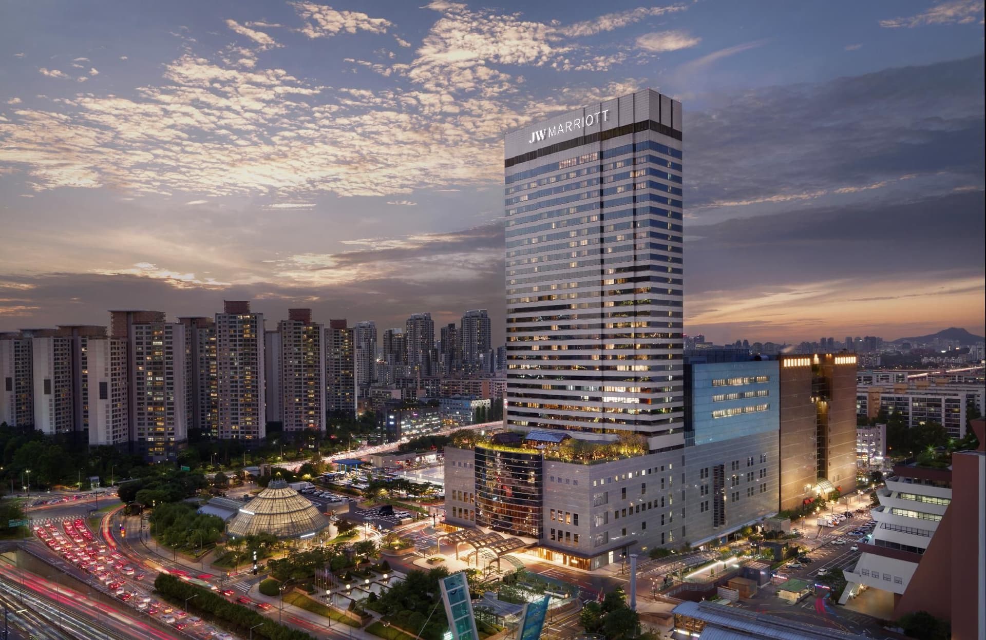 โรงแรมเจดับบลิว แมริออท โซล