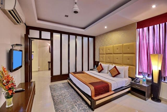Executive Room