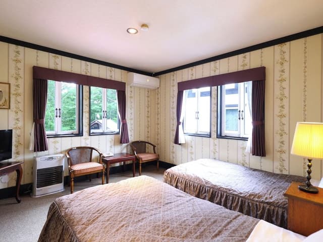Standard Twin Room