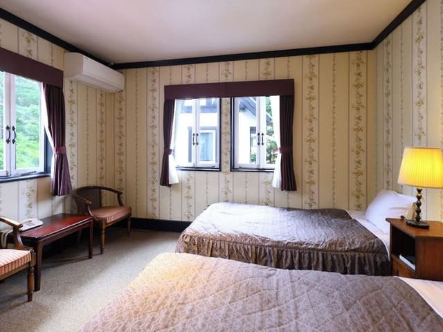 Standard Twin Room