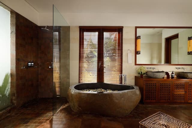 6 Bedroom Pool Villa