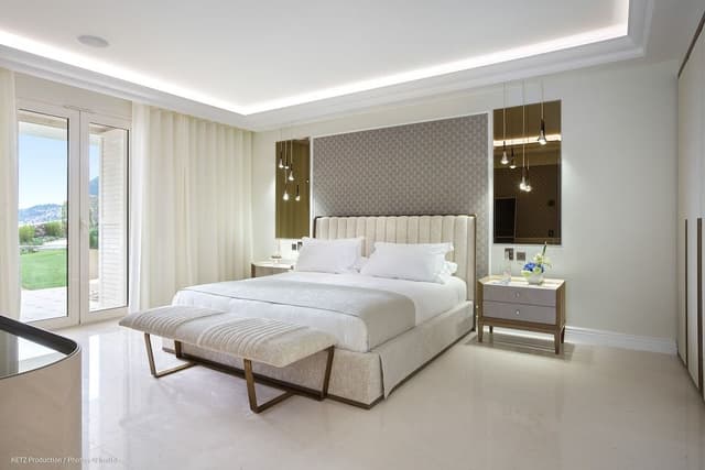Signature Ambassador Suite