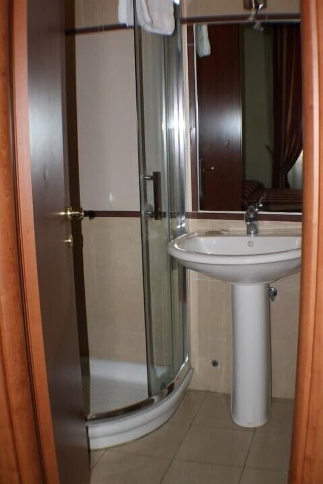 Standard Double or Twin Room, Private Bathroom