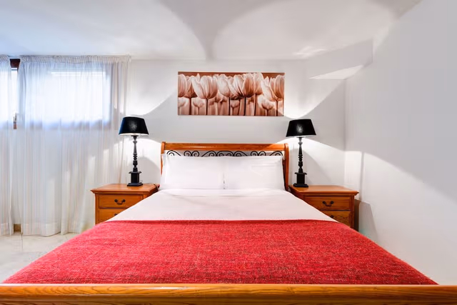Economy Room