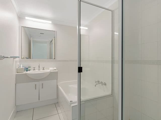 Family Apartment, 2 Bedrooms, Balcony, Partial Ocean View