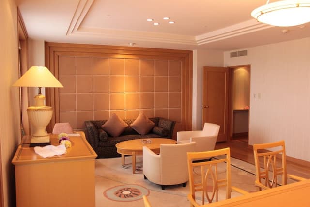 Suite, Smoking
