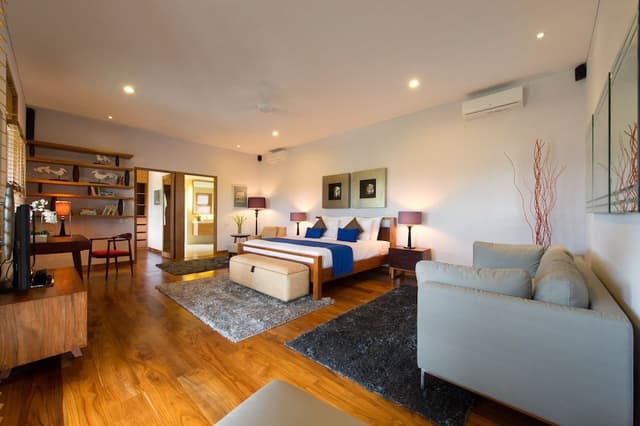 4 Bedrooms Private Pool Villa