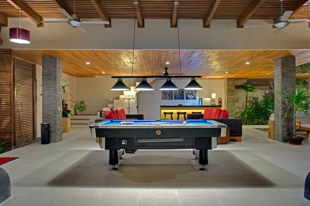 4 Bedrooms Private Pool Villa