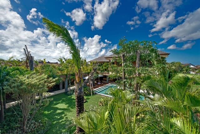 6 Bedrooms Private Pool Villa