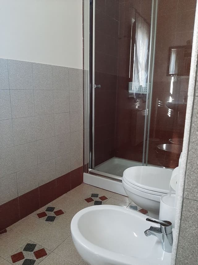 Economy Triple Room