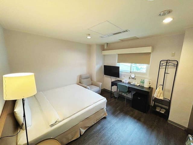 Gallery Double Room, 1 Double Bed, Bathtub, City View