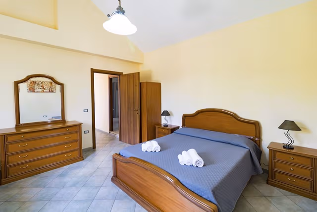 Basic House, 2 Bedrooms, Kitchenette
