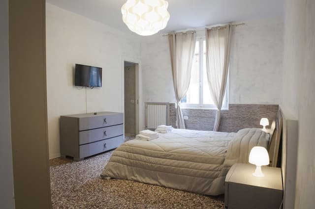 Apartment, 1 Bedroom (Bathroom in room)