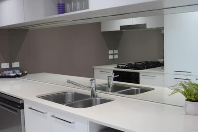 2 Bedroom Superior Apartment with Broadwater View