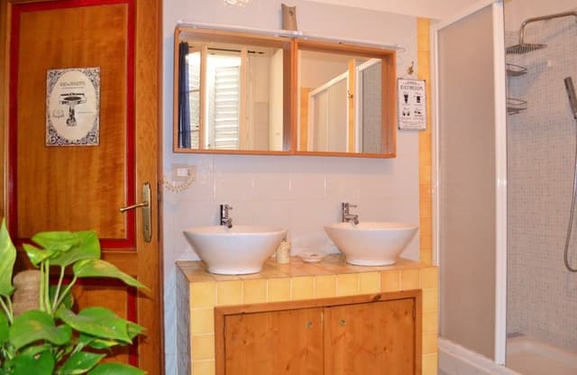 Triple Room, Shared Bathroom