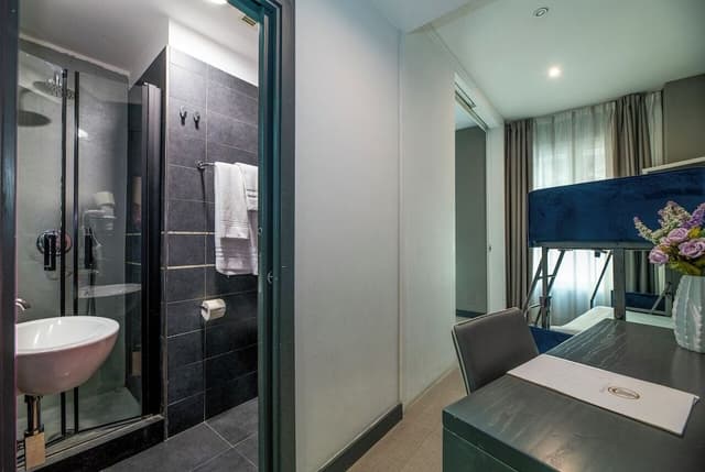 Family Room, 2 Bedrooms