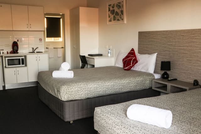 Standard Room, Non Smoking, Kitchenette (Twin Room)