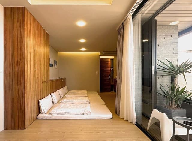 Elite Quadruple Room,D