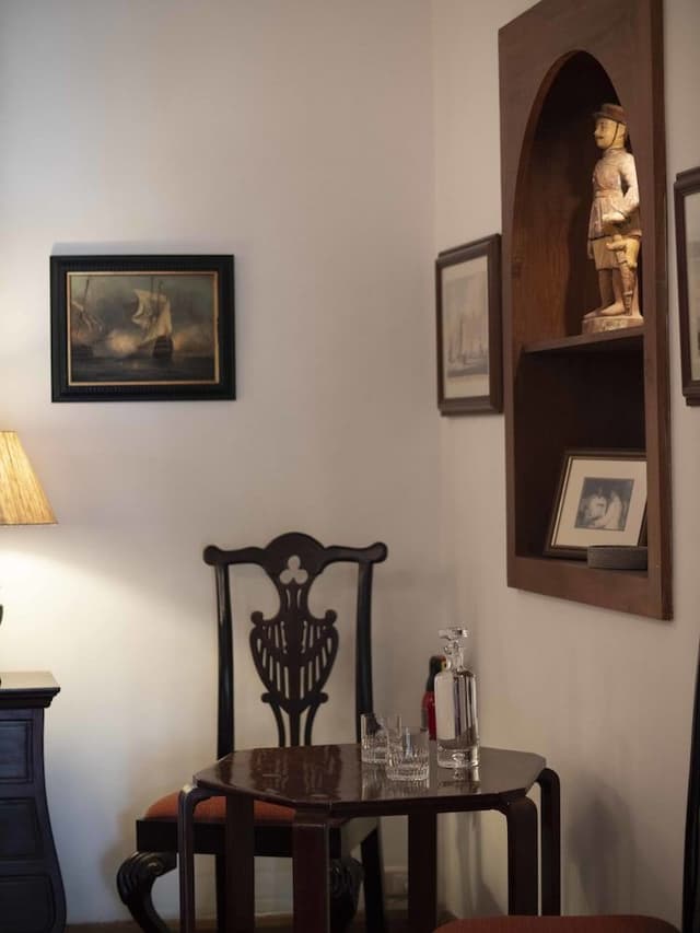 Luxury Suite (Private Miranda)