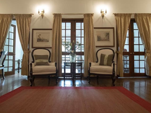 Luxury Suite (Private Miranda)