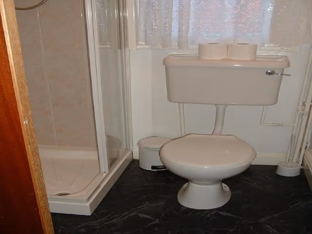 Basic Double Room, Shared Bathroom