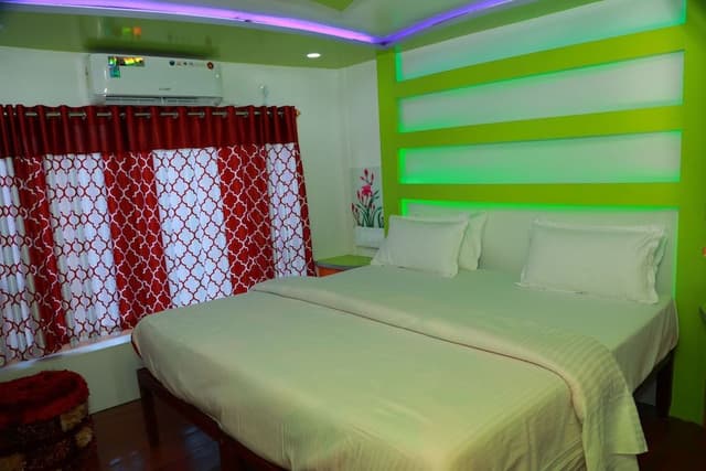 Deluxe Suite, 3 Bedrooms