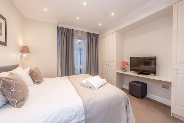Standard Apartment, 1 Bedroom with Patio (Lower Ground Floor)
