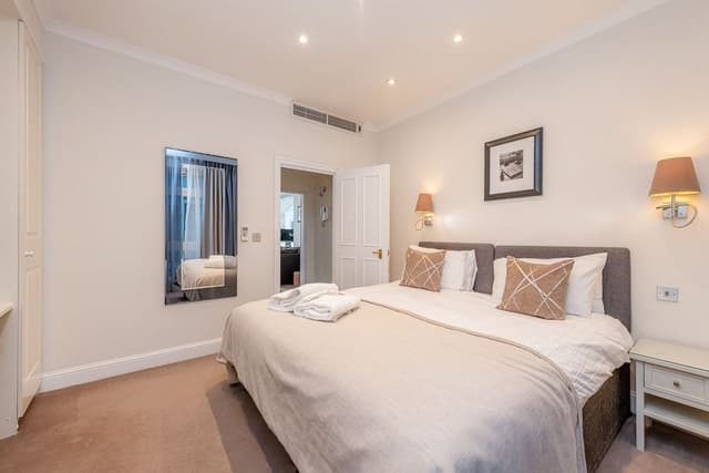 Standard Apartment, 1 Bedroom with Patio (Lower Ground Floor)