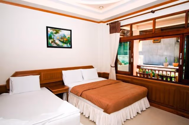 Standard Double or Twin Room with Air Con
