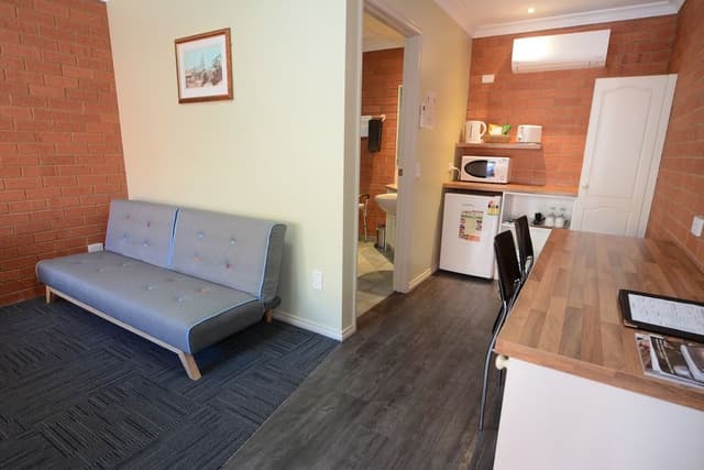 Deluxe Queen Room with Disability Access