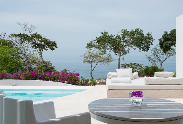 Ocean Pool Villa