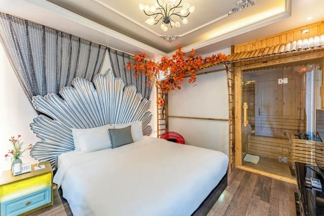 Junior Double Room, 1 Bedroom, City View