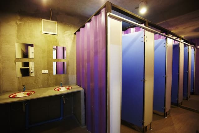 2 Bed Private with Shared Bathroom