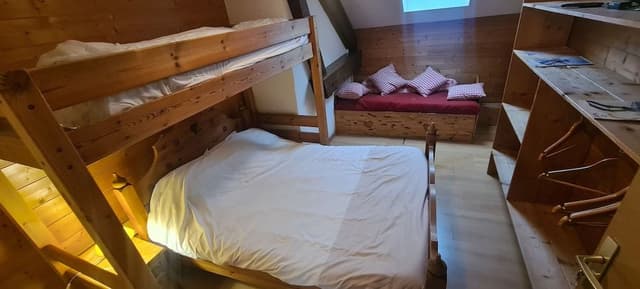 Standard Triple Room, Private Bathroom (sous les toits)