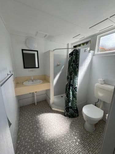 Queen En-suite