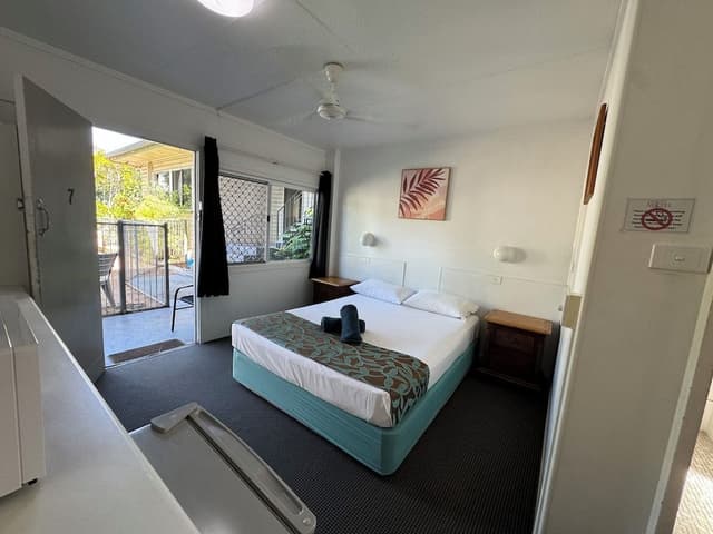 Queen Ensuite Room