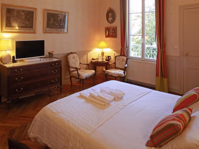 Double Room, Ensuite (La Chambre de Mathilde)