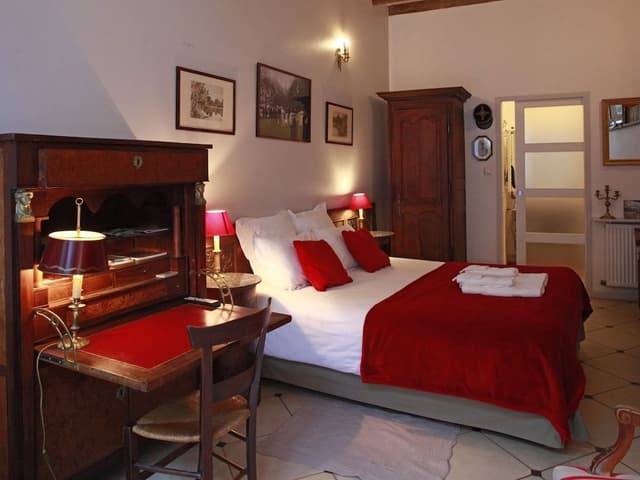Double Room, Ensuite (La Chambre d'Henry)