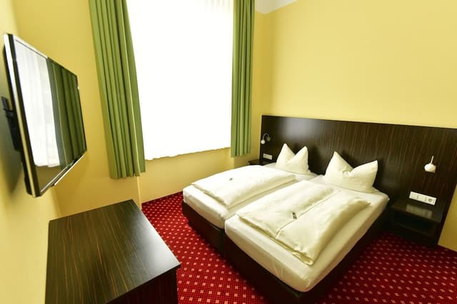 Double Room, 1 King Bed, Non Smoking