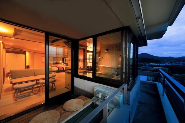 Panoramic Twin Room, Non Smoking, Mountain View