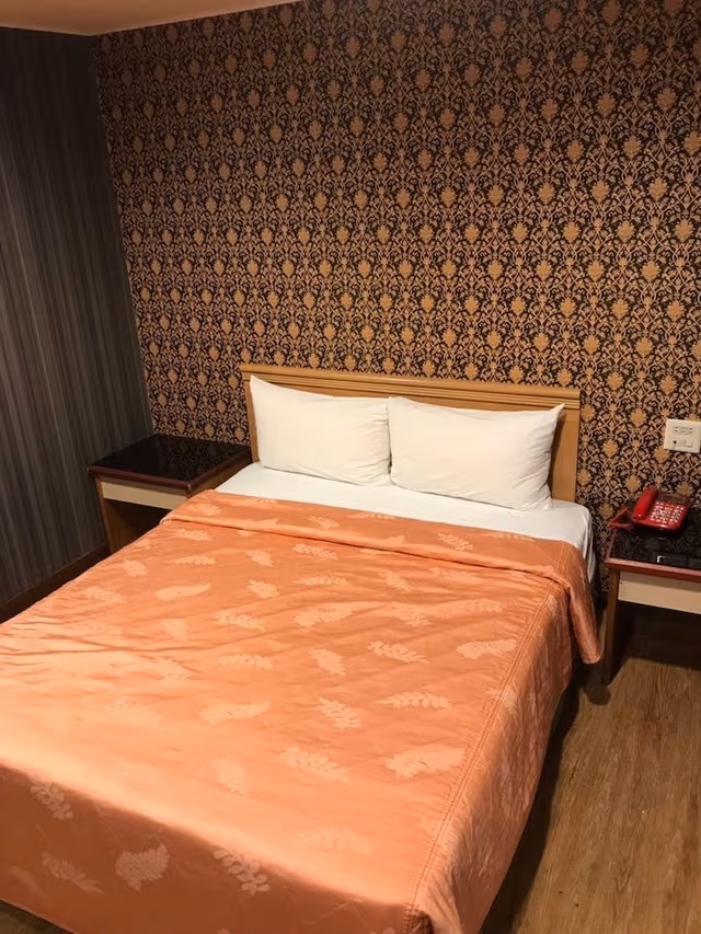 Basic Double Room, No Windows
