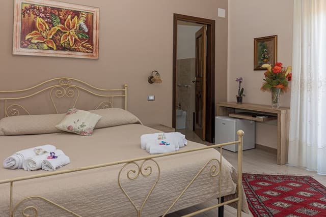 Triple Room, Park View